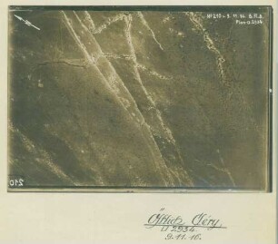 Foto des Geländes östlich von Cléry(-sur-Somme) (Luftbild)