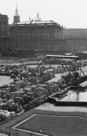 Dresden-Altstadt. Zwinger (1709-1728; M. D. Pöppelmann, B. Permoser). Deutscher Pavillon und Bogengalerie, Zwingerhof mit Steinmetzwerkstätten