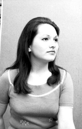 Freiburg: Atelier; Anna Petri, rumänische Opernsängerin