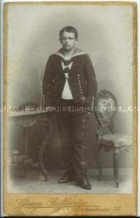 Jugendlicher im Matrosenanzug, Carte de Visite