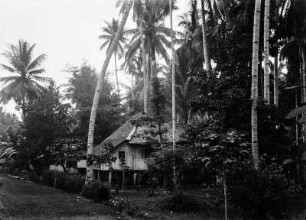 Pfahlbau : Pfahlbauten auf Sumatra.
