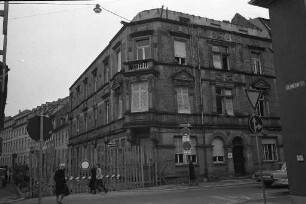 Abriss des Hauses Herrenstraße 37 im Zusammenhang mit der Erweiterung des Bundesgerichtshofs