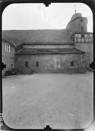 Großburschla (Treffurt-Großburschla). Pfarrkirche (Baubeginn um 1130). Teilansicht von Norden