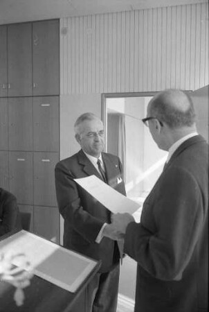 Ernennung des Leiters der Engelbert-Bohn-Schule Gerhard Mössinger zum Oberstudiendirektor
