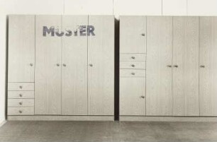 Anbauschrank : Schlafzimmermöbel. Zwei Anbauschränke (1983; VEB Möbelkombinat Dessau)