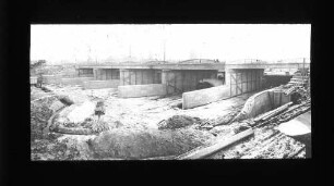 Bahnbrücke, Baustelle; vermutl. Heilbronn