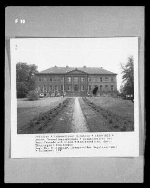 Ehemaliges Gutshaus