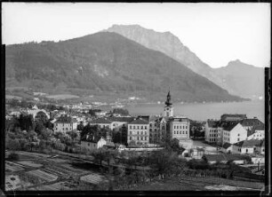 Blick auf Gmunden mit Traunstein