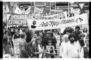 Kleinbildnegativ: ÖTV-Friedensdemonstration, 1982