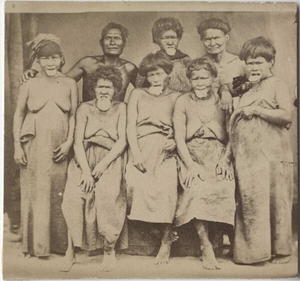 Photo de groupe de "Botokuden" (Krén, Krenák)