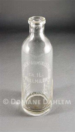 Vollmilch Flasche der "Domänen Administration Berlin-Dahlem"