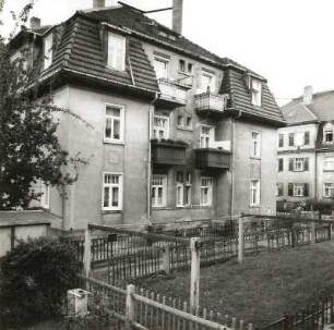 Dresden-Mickten, Naundorfer Straße 19. Wohnhaus (um 1913). Seitenansicht von Ost-Südosten