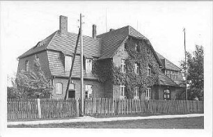 Niesky-Kosel. Schule (um 1920). Straßenansicht