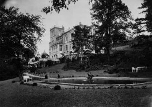 Dresden-Loschwitz, Schillerstraße 12. Villa Thorwald. Talseite durch den Park