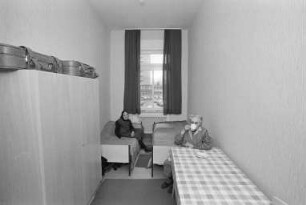 Übergangswohnheim für Spätaussiedler und politische Flüchtlinge in der Gartenstraße 7 - 9