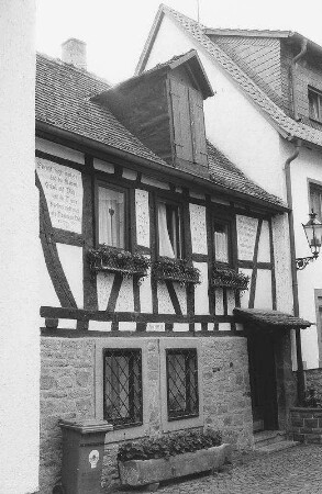 Wohnhaus; Gelnhausen, Burgstraße 21