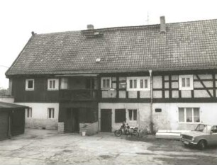 Dresden-Cossebaude, Brauergasse 1. Zweiseithof (1801/1850). Wohnhaus. Hofansicht