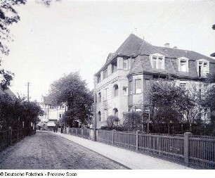 Dresden-Weißer Hirsch, Plattleite 62. Villa "Zu den Linden" (um 1905). Straßenansicht