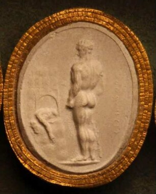 Theseus betrachtet den getöteten Minotaurus (Daktyliothek, Zweites Historisches Tausend)