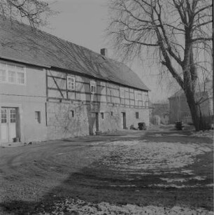 Dresden-Coschütz, Altcoschütz 17. Wohnstallhaus (um 1830) eines Bauernhofes
