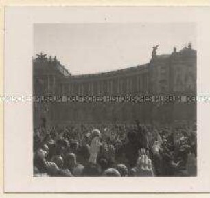 Wien, An der Hofburg im März 1938