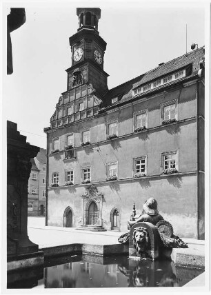 Pirna-Altstadt, Am Markt 1/2. Rathaus. Ansicht mit Haupteingang