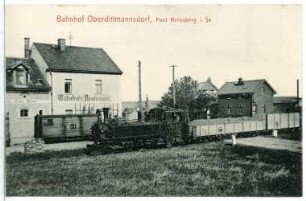 Oberdittmannsdorf. Bahnhof mit Güterzug