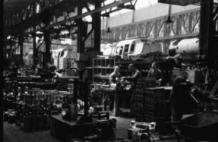 Lokomotivfabrik Wien-Floridsdorf: Dreherei; Hindergrund Lok