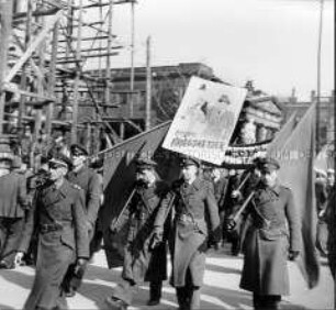 Volkspolizei auf einer Demonstration gegen die Währungsreform in den Westzonen