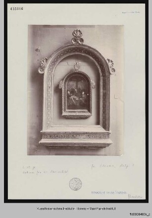 Zusammenstellung von Rahmen für Marienbild und Rahmen mit Beweinung Christi
