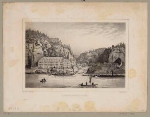 Herrnskretschen (Hřensko, Tschechien) in der Böhmischen Schweiz nach Osten, mit dem Herrenhaus (Hotel, Gasthof) und der Mündung der Kamnitz