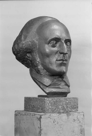 Büste von Felix Mendelssohn-Bartholdy : Büste von Felix Mendelssohn-Bartholdy. Bronze (um 1950; W. Arnold)