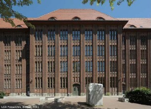 309. und 310. Gemeindedoppelschule und 9. Hilfsschule; Berlin, Pankow