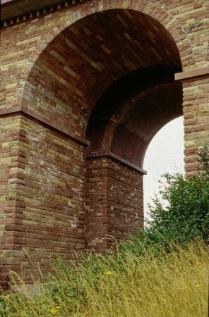 Talbrücke, Wommen