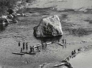 Badestrand an der Ardeche bei Vallon Pont d'Arc