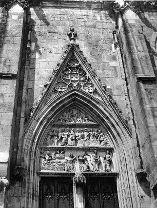 Marienportal : Marienportal (um 1350; U. von Ensingen) Tympanon mit Szenen aus dem Marienleben. Esslingen am Neckar, Frauenkirche, Südfassade