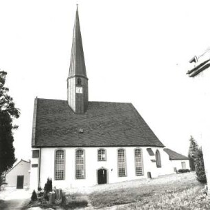 Colditz-Lastau. Dorfkirche Lastau (E. 15. Jh. beg., 1807 Umbau, 18. Jh. Dachreiter). Ansicht von Süd