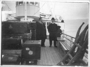 Hans Richter an Deck eines Dampfers