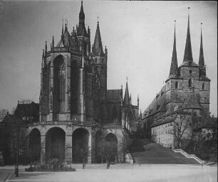 Erfurt, Dom Beatea Mariae Virginis (Marienkirche) und Severikirche (r.) von Osten
