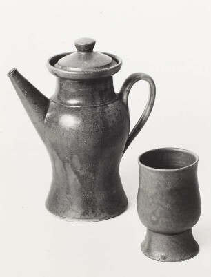Kanne und Becher