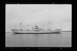 Cap Vilano (1955), Frachtschiff (reefer), Hamburg Südamerikanische Dampfschifffahrts-Gesellschaft A/S & Co KG (HSDG), Antwerpen, Bau-Nr. 896