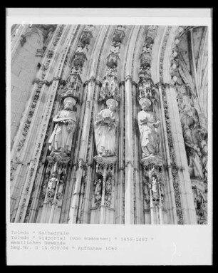 Puerta de los Leones —