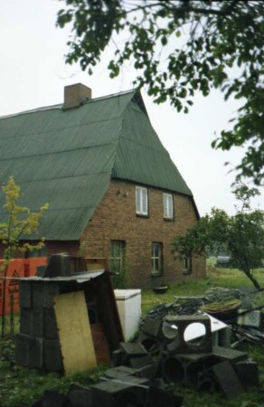 Schuhwiesenweg 2: Bauernhaus: Giebelseite Wohntrakt