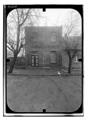 Kremmen, Kirchplatz. Wohnhaus. Straßenfront