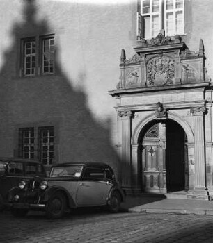 Stuttgart. Alte Kanzlei. Portal