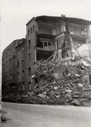 Zerstörungen Zweiter Weltkrieg - Stadtgebiet. Körnerstraße/Ecke Sophienstraße