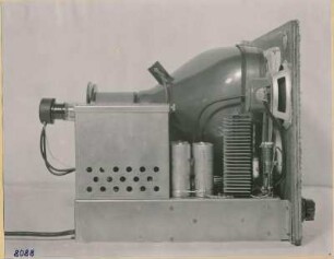 Allstrom-Fernsehempfänger, Ansicht von der linken Seite; Foto 1953