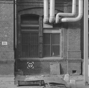 Industriearchitektur, vermutlich in Leuna