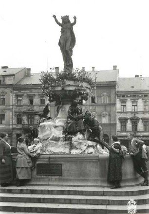 Marktbrunnen : Marktbrunnen (1907; R. Weyr). Tetschen (Děčín), Markt