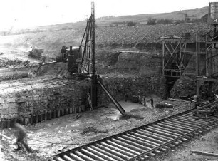 Krafthausbaugrube Staustufe Goßmannsdorf/Main